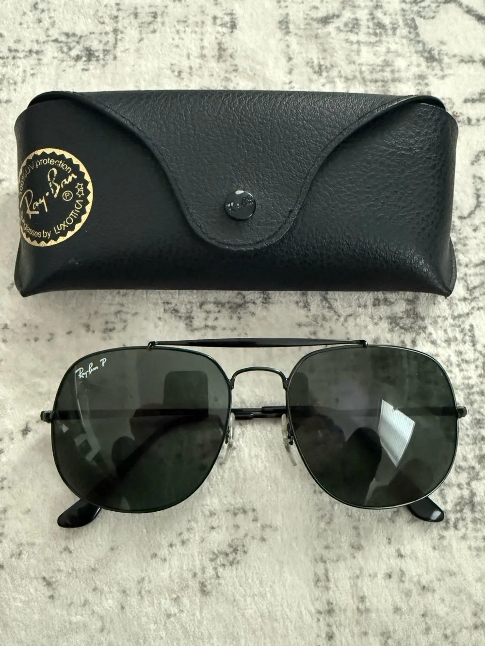 Ray-Ban aviators polarized worn